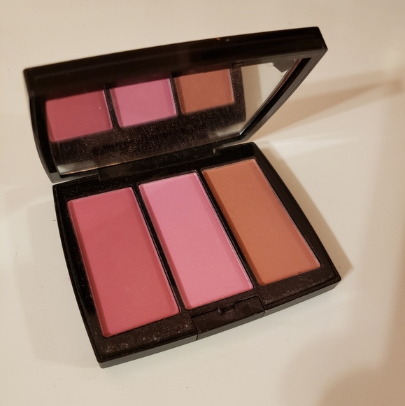 Anastasia Beverly Hills Other - Anastasia Beverly Hills Blush Trio - Pink Passion Anastasia Beverly Hills Other - Anastasia Beverly Hills Blush Trio - Pink Passion